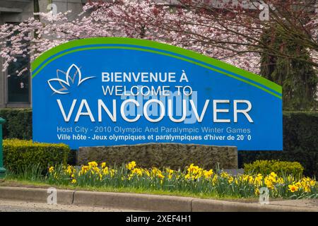 Vancouver, British Columbia, Kanada. April 2024. Ein Willkommen in Vancouver-Schild im Frühling. Stockfoto