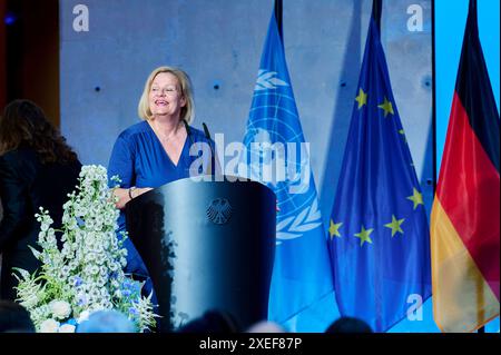 Nancy Faser - Peacekeeping 2024 EUR, Deutschland, Berlin, 27.06.2024: Bundesinnenministerin Nancy Faser SPD würdigt am Tag des Peacekeepings den Einsatz aller deutschen Einsatzkräfte in internationalen Friedensmissionen. Geehrt werden Angehörige von NATO-, EU- und VN-Missionen. Ein Einsatz für Stabilität, Sicherheit und Frieden sowie polizeiliche und militärische Maßnahmen zur Krisenbewältigung. *** Nancy Faser Friedenssicherung 2024 EUR, Deutschland, Berlin, 27 06 2024 Bundesinnenministerin Nancy Faser SPD würdigt den Einsatz aller deutschen Truppen in internationalen Friedensmissionen am Stockfoto