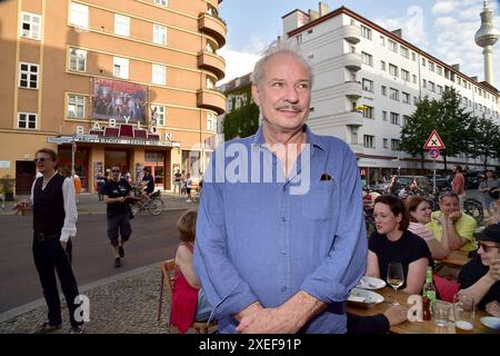 Leander Haussmann feiert 65. Geburtstag Leander Haussmann, Kultregisseur aus Berlin wird am 26. Juni 65 - und das Babylon feiert ihn mit einer Retrospektive seines Werkes in Berlin, am 12.06.2024 *** Leander Haussmann feiert seinen 65. Geburtstag Leander Haussmann, Kultdirektor aus Berlin, am 26. Juni 65 Jahre alt und Babylon feiert ihn mit einer Retrospektive seiner Arbeit in Berlin am 12. Juni 2024 Photopress Mueller Stockfoto