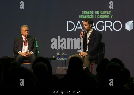 Sao Paulo, Sao Paulo, Brasilien. Juni 2024. Sao Paulo (SP), 27/2024 Ã¢â‚¬' FORUM/GAFFFF/FESTIVAL Ã¢â‚¬' Roberto Rodrigues, ehemaliger Minister des Ministeriums für Landwirtschaft, Viehzucht und Versorgung (Mapa), und Eduardo leite, Gouverneur des Staates Rio Grande do Sul, debattieren über das Panel A Strength of Agro in den brasilianischen Staaten beim Global Agribusiness Forum (GAF), dies ist das wichtigste globale Agrarforum, das am 27. und 28. Juni 2024 in Sao Paulo im Allianz Parque Stadium stattfindet. Im Jahr 2024, zusätzlich zur Stärkung der Bedeutung der LANDWIRTSCHAFT in Brasilien und Internierung Stockfoto