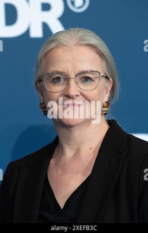 Corinna BLUEMEL, Blümel, Vorsitzaende WDR Rundfunkrat. Wahl des neuen WDR Intendanten/der neuen Intendantin im Koelner Guerzenich, 27.06.2024. *** Corinna BLUEMEL, Blümel, Vorsitzende des WDR Rundfunkrates Wahl des neuen WDR-Generaldirektors in Köln, 27 06 2024 Stockfoto