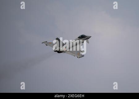 Albacete, Spanien,Air Force,Pacific Skies 2024,Luft- und Raumfahrtkräfte,Militär,A400M,Eurofighter,Allianzen,Himmel,Kampfflugzeuge,Albacete,Kriegsflugzeuge,Start- und Landebahn,Flugplatz,Strategien,Deutschland,Frankreich,Uniformen,Piloten,Piloten,Piloten,Piloten,Piloten,Piloten,Start,Start,Logistik,Kampf,Kampfflugzeuge,präventiv,Militär,Rekord,Einheiten,Ausrüstung,Ausrüstung,Weltraumkilometer,Weltreise,Zivilisationen,Weltmeilen,Weltreise,Friedenlicht,Weltreise,Zivilisationen Stockfoto