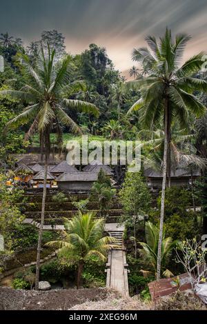 Ein kleiner Tempel, der für heilige Waschungen benutzt wird. Heiliges Wasser in Bali, Indonesien Stockfoto