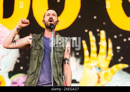 Mondo Cozmo tritt am 2. Tag des BottleRock Napa Valley auf der Napa Valley Expo am 25. Mai 2024 in Napa, Kalifornien auf. Foto: Chris Tuite/imageSPACE Stockfoto