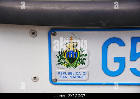 Nationalwappen von San Marino auf dem Kennzeichen Stockfoto