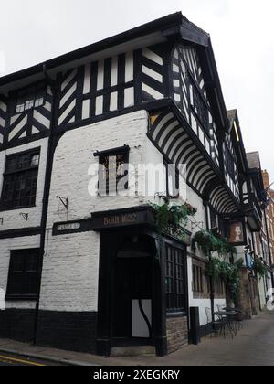 YE Old Kings Head, erbaut 1622, Außenansicht des Pubs in der Lower Bridge Street, Chester Stockfoto