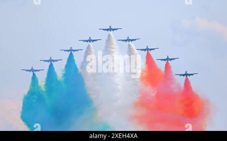 Die Frecce Tricolori, Italiens gefeiertes Kunstflugteam, das auf dem blauen Himmel fliegt, Bagotville Air Show 2024 Stockfoto