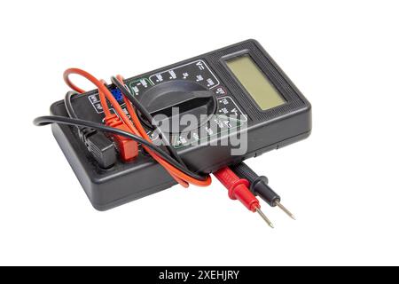 Multimeter zur Messung von Elektrizität auf weißem Hintergrund Stockfoto