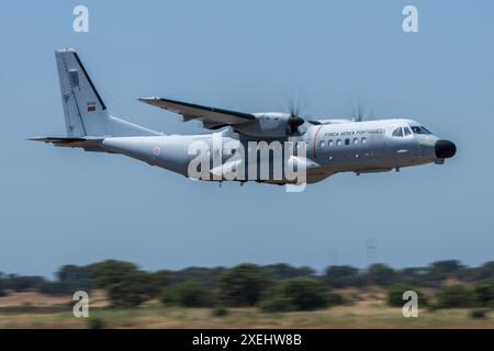 Airbus CN-295 Transportflugzeug der portugiesischen Luftwaffe Stockfoto