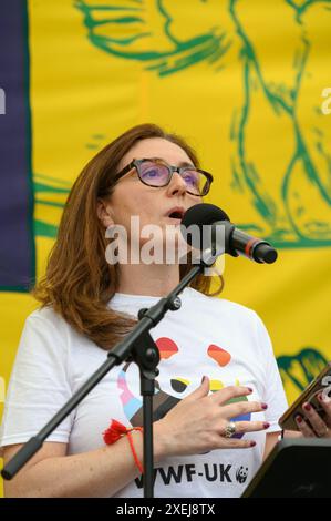 Tanya Steele CBE - WWF UK - at the Restore Nature Now march through Central London, 22. Juni 2024 Stockfoto