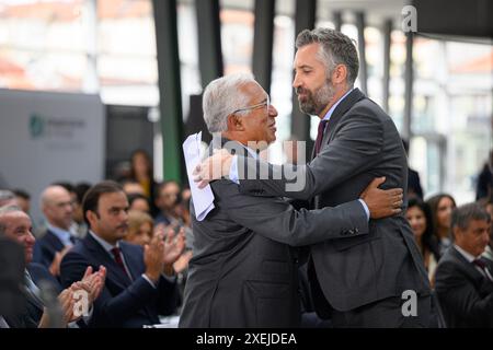 Porto, Portugal. September 2022. Porto, 28. September 2022 - Premierminister António Costa und Infrastrukturminister Pedro Nuno Santos haben heute morgen im Bahnhof Campanhã die neue Hochgeschwindigkeitsstrecke zwischen Lissabon und Porto vorgestellt. ( Pedro Granadeiro/Global Imagens ) Credit: Atlantico Press/Alamy Live News Stockfoto