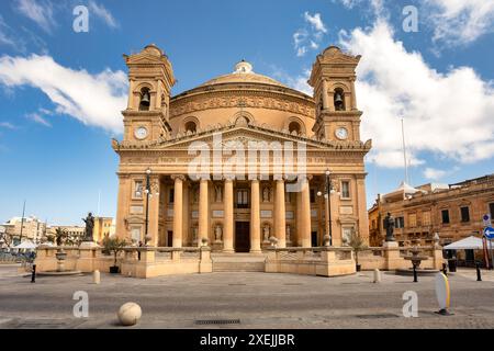 Majestätische Kuppel: Die Rotunde von Mosta, Malta Stockfoto