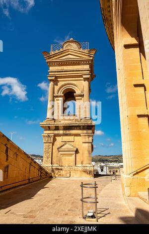 Majestätische Kuppel: Die Rotunde von Mosta, Malta Stockfoto