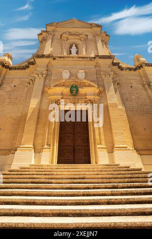 Römisch-katholische Kathedrale der Himmelfahrt in der Zitadelle von Victoria. Beliebte Touristenattraktion und Reiseziel. Gozo, Malta Stockfoto