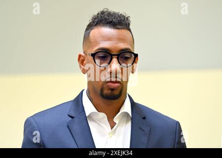 Jerome BOATENG im Verhandlungssaal, Einzelbild,angeschnittenes Einzelmotiv,Portraet,Porträt,Porträt. Berufungsverfahren am 28.06.2024, Landgericht München I: Strafverfahren gegen Jerome Boateng wegen des Verdachts der vorsaetzlichen Koerperverletzung *** Jerome BOATENG im Gerichtssaal, Einzelbild, zugeschnittenes Einzelmotiv, Porträt, Porträt, Porträt, Porträt-Berufungsverfahren am 28. 06 2024, Landgericht München I Strafverfahren gegen Jerome Boateng wegen Verdacht auf vorsätzlichen Körperschaden Stockfoto