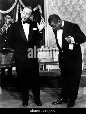 BING CROSBY und LOUIS ARMSTRONG in HIGH SOCIETY 1956 Regisseur CHARLES WALTERS Drehbuch John Patrick aus dem Stück The Philadelphia Story von Philip Barry Musik und Texte Cole Porter Sol C. Siegel Productions / Bing Crosby Productions / Metro Goldwyn Mayer (MGM) Stockfoto
