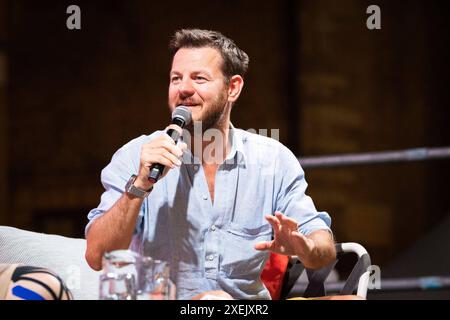 News - Alessandro Cattelan - Passaggi Festival 2024 Alessandro Cattelan während Alessandro Cattelan - Passaggi Festival 2024, News in Fano PU, Italien, 27. Juni 2024 Fano PU Piazza XX Settembre Italien Copyright: XEmmanuelexOlivix/xLiveMediax LPN 1421218 Stockfoto