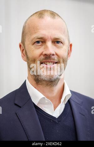 03. Juni 2024, Bayern, Nürnberg: Fußball: Bundesliga 2, 1. FC Nürnberg. Niels Rossow, Chief Strategy and Marketing Officer. Foto: Daniel Karmann/dpa - WICHTIGER HINWEIS: Gemäß den Vorschriften der DFL Deutschen Fußball-Liga und des DFB Deutschen Fußball-Bundes ist es verboten, im Stadion und/oder des Spiels aufgenommene Fotografien in Form von sequenziellen Bildern und/oder videoähnlichen Fotoserien zu verwenden oder zu nutzen. Stockfoto