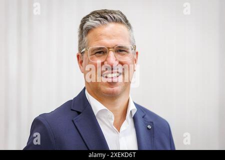 03. Juni 2024, Bayern, Nürnberg: Fußball: Bundesliga 2, 1. FC Nürnberg. Stefan Heim, Chief Financial Officer für Buchhaltung, Controlling und Finanzbuchhaltung. Foto: Daniel Karmann/dpa - WICHTIGER HINWEIS: Gemäß den Vorschriften der DFL Deutschen Fußball-Liga und des DFB Deutschen Fußball-Bundes ist es verboten, im Stadion und/oder des Spiels aufgenommene Fotografien in Form von sequenziellen Bildern und/oder videoähnlichen Fotoserien zu verwenden oder zu nutzen. Stockfoto