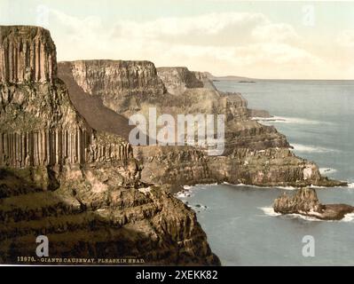 Pleaskin Head, Giant's Causeway, County Antrim, Irland, Historisch, digitale restaurierte Reproduktion von einer Vorlage aus dem 19. Jahrhundert, Datum nicht angegeben Stockfoto