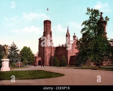 Das Smithsonian Institution Building, auch bekannt als Smithsonian Castle oder einfach the Castle, ist ein Gebäude an der National Mall, in dem die Verwaltungsbüros und das Informationszentrum der Smithsonian Institution untergebracht sind, Washington, Vereinigte Staaten, 1890, Historische, Smithsonian Institution Building, auch bekannt als Smithsonian Castle oder einfach Castle, ist ein Gebäude an der National Mall, in dem sich die Verwaltungsbüros und das Informationszentrum der Smithsonian Institution in Washington, Unite befinden Stockfoto