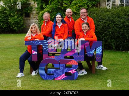 Das Team GB Olympic Shooting Team Amber Rutter, Nathan Hales, Seonaid McIntosh, Michael Bargeron, Lucy Hall, und Matt Coward-Holley (links-rechts) während der Ankündigung des Teams GB Paris 2024 im Bisham Abbey National Sports Centre, Marlow. Bilddatum: Freitag, 28. Juni 2024. Stockfoto