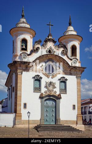 Foto der Kirche Nossa Senhora do Carmo, Mariana, Minas Gerais, Brasilien Stockfoto