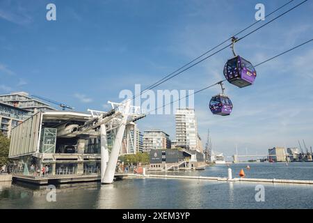 London Cable Car, auch bekannt als Dangleway, Docklands, London, Großbritannien; England Stockfoto