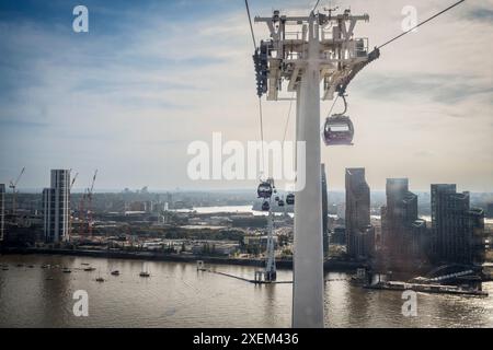 London Cable Car, auch bekannt als Dangleway, Docklands, London, Großbritannien; England Stockfoto