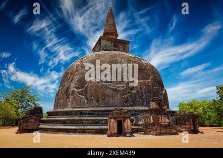 Kiri Vihara - alten buddhistischen Dagoba stupa Stockfoto