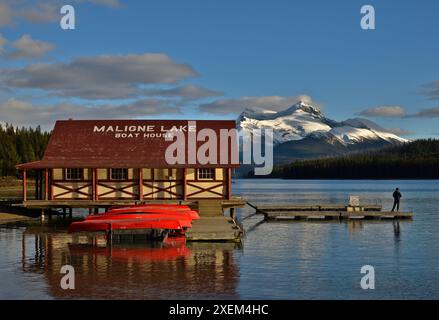 Bootshaus am Maligne Lake im Jasper National Park; Alberta, Kanada Stockfoto