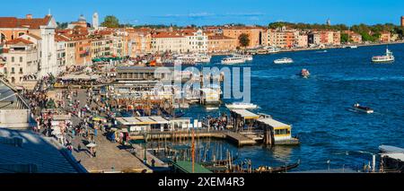 Riva degli Schiavoni, eine monumentale Ufergegend in Venedig; Venedig, Veneto, Italien Stockfoto