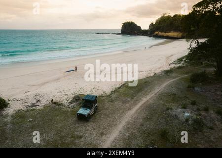 Entdecken Sie die abgelegene Schönheit von Pantai Lailiang in Bali Loku, Indonesien; Bali Loku, Wanokaka, West Sumba Regency, East Nusa Tenggara, Indonesien Stockfoto