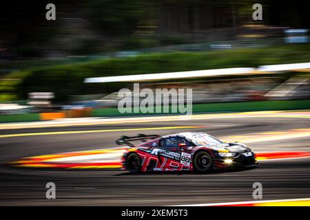 Stavelot, Belgique. Juni 2024. 88 PATRESE Lorenzo (ita), FERRARI Lorenzo (ita), MONCINI Leonardo (ita), VEN BERLO Glenn (nld), Audi R8 LMS GT3 EVO 2, Action während des CrowdStrike 24 Hours of Spa 2024, 2. Rennen des GT World Challenge Europe Endurance Cup 2024, 26. Bis 30. Juni 2024 auf dem Circuit de Spa-Francorchamps, in Stavelot, Belgien - Foto Damien Saulnier/DPPI Credit: DPPI Media/Alamy Live News Stockfoto