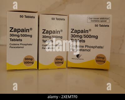 Codeinphosphat/Paracetamol-Tabletten werden als Zapain vermarktet, ein Opioid-Schmerzmittel auf Verschreibung zur Linderung starker Schmerzen. Stockfoto