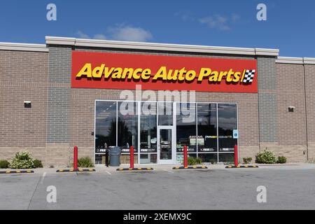 Crown Point - 27. Juni 2024: Advance Auto Parts Store. Advance Auto Parts ist der größte Einzelhändler für Autoersatzteile in den USA. Stockfoto