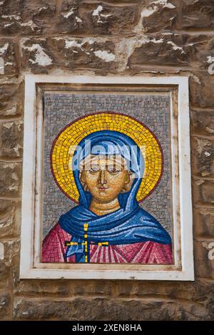 Mosaik der Jungfrau Maria in der Kathedrale der Himmelfahrt der Heiligen Jungfrau Maria (4. Jahrhundert), Pula, Kroatien; Pula, Grafschaft Istrien, Kroatien Stockfoto