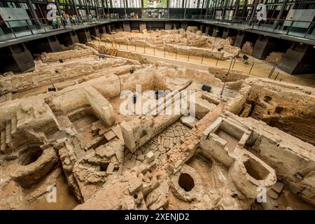 Die Ruinen eines alten Marktplatzes im El Born Kultur- und Gedächtniszentrum, archäologische Stätte und Museum, Barcelona, Spanien. Stockfoto