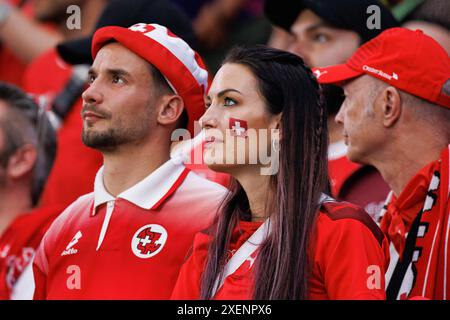 Frankfurt, Deutschland. Juni 2024. Fans der Schweiz waren beim Spiel der UEFA Euro 2024 zwischen Nationalmannschaften der Schweiz und Deutschlands im Deutsche Bank Park zu sehen. Endpunktzahl : Schweiz 1:1 Deutschland Credit: SOPA Images Limited/Alamy Live News Stockfoto