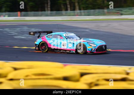 ISA AL-KHALIFA (BHR) / Martin KODRIC (HRV) / Lewis WILLIAMSON (GBR) / Nelson PANCIATICI (FRA), #60, Mercedes-AMG GT3 EVO, Team: 2 Seas Motorsport (BHR), Motorsport, CrowdStrike 24H of Spa, Training, Belgien, Spa-Francorchamps, 27.06.2024 Foto: Eibner-Pressefoto/Juergen Augst Stockfoto
