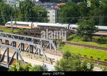 ICE unterwegs in Stuttgart. // 24.06.2024: Stuttgart, Baden-Württemberg, Deutschland, Europa *** ICE unterwegs in Stuttgart 24 06 2024 Stuttgart, Baden Württemberg, Deutschland, Europa Stockfoto