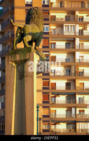 Puente de Piedra Brücke über den Fluss Ebro, Zaragoza. Aragón, Spanien. Stockfoto