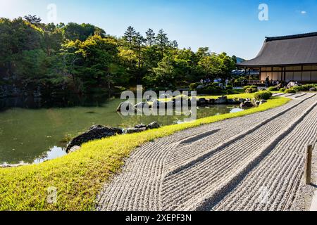 Der Sogen-Teich im Tenryū-JI-Tempel, Rinzai-Sekte des Zen-Buddhismus, in Ukyo Ward, Kyoto-Stadt, Japan. Stockfoto