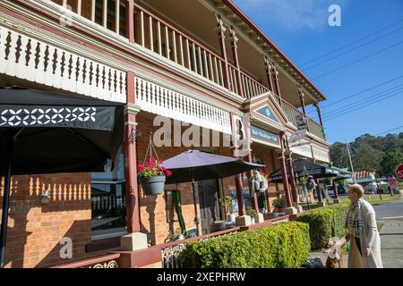 Paterson Lodge Bed and Breakfast Hotel, 19. Jahrhundert Architektur des ehemaligen Bankgebäudes in Paterson, Dorf in New South Wales, Australien Stockfoto