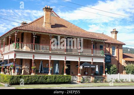 Paterson Lodge Bed and Breakfast Hotel, 19. Jahrhundert Architektur des ehemaligen Bankgebäudes in Paterson, Dorf in New South Wales, Australien Stockfoto