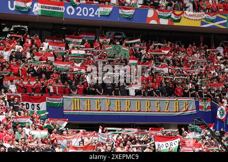 Köln, Deutschland. Juni 2024. Ungarische Fans beim Spiel der UEFA-Europameisterschaft im Kölner Stadion. Der Bildnachweis sollte lauten: Jonathan Moscrop/Sportimage Credit: Sportimage Ltd/Alamy Live News Stockfoto