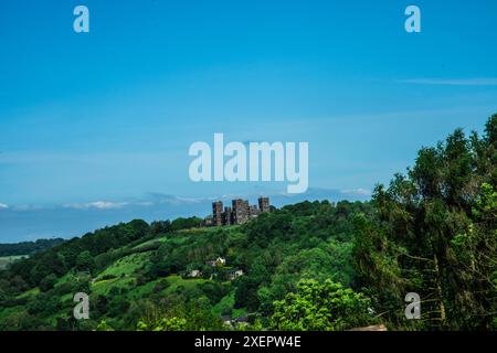 Schloss auf den Hügeln Raymond Boswell Stockfoto