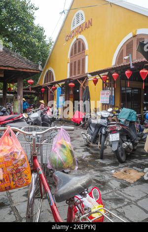 Hoi an, Vietnam - 8. Februar 2024: Der Eingang zum Cho Hoi an Central Market, Vietnam Stockfoto