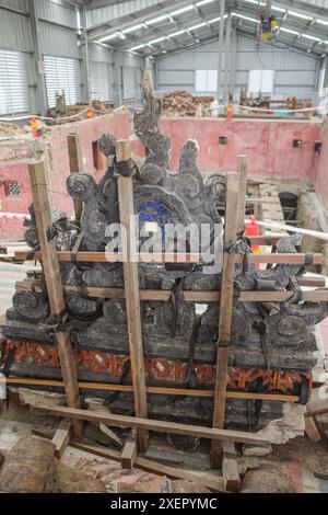 Hoi an, Vietnam - 5. Februar 2024: Renovierungsarbeiten an der Chua Cau Brücke aus dem 18. Jahrhundert (japanische Brücke) in der Altstadt von Hoi an Stockfoto