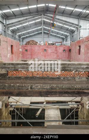 Hoi an, Vietnam - 5. Februar 2024: Renovierungsarbeiten an der Chua Cau Brücke aus dem 18. Jahrhundert (japanische Brücke) in der Altstadt von Hoi an Stockfoto